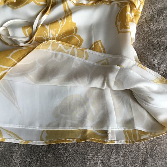 Ann Taylor Silk Yellow Floral lined Cami Sz 6 P - Picture 9 of 9